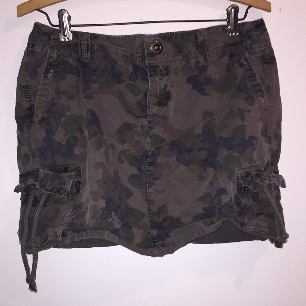 Early 2000’s Cargo Mini Skirt